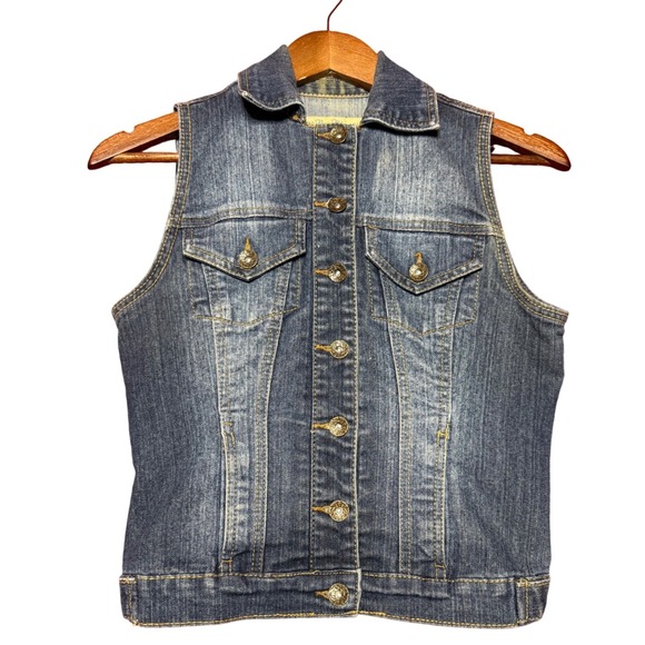 Paris Blues Jackets & Blazers - Paris Blues Women Small Blue Denim Trucker Vest Medium Wash Sleeveless Jacket
